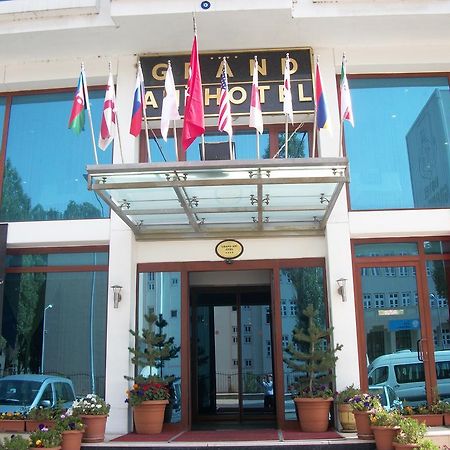 Grand Ani Hotel Kars Esterno foto
