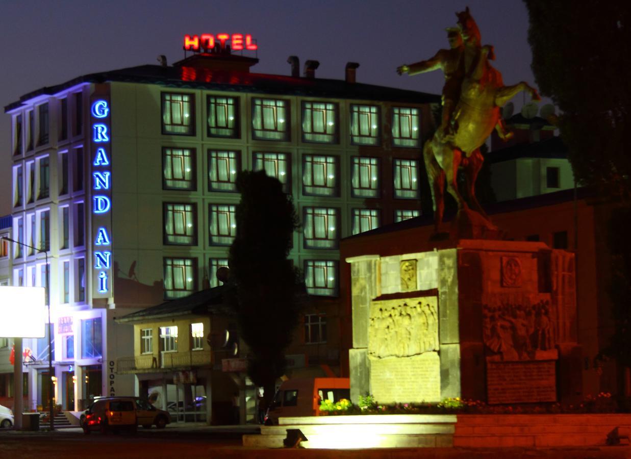 Grand Ani Hotel Kars Esterno foto